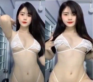 Cewek Cantik Banget, Memeknya Basah Kuyup